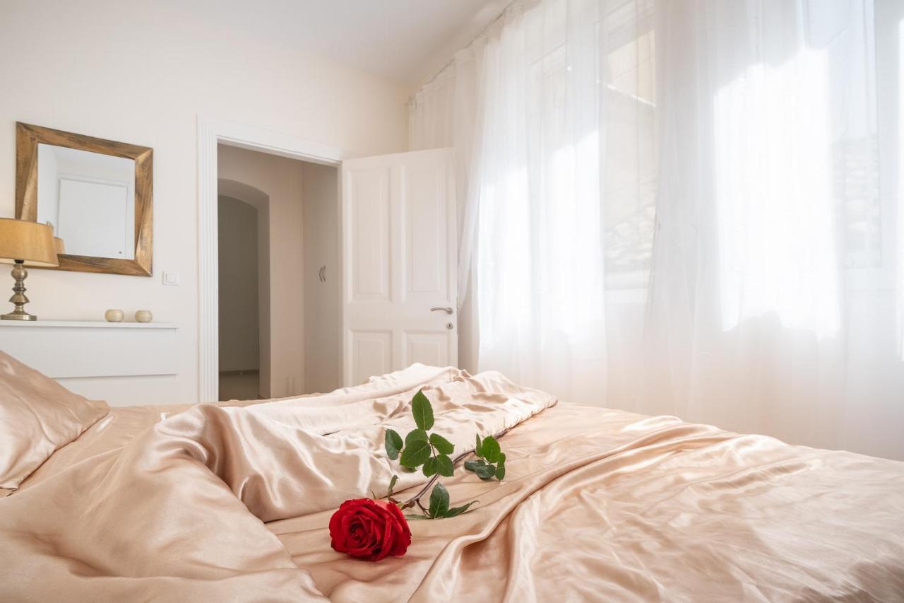 Nadiona Suites Red & Cream Corfu  Екстер'єр фото